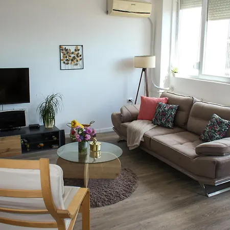 Modern With & Mountain Views