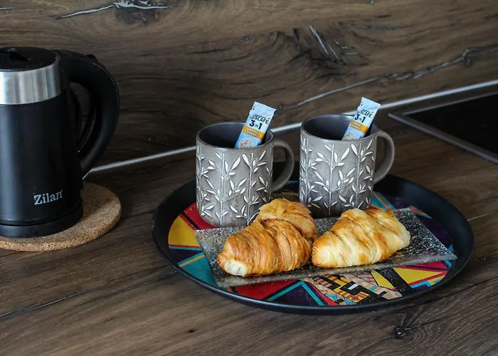 Modern With & Mountain Views * Скоп'є